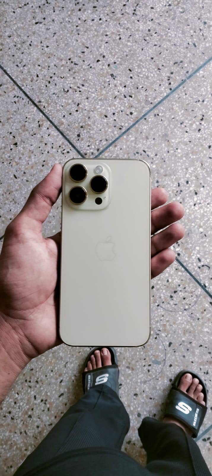 Apple iPhone 14 Pro Max 2