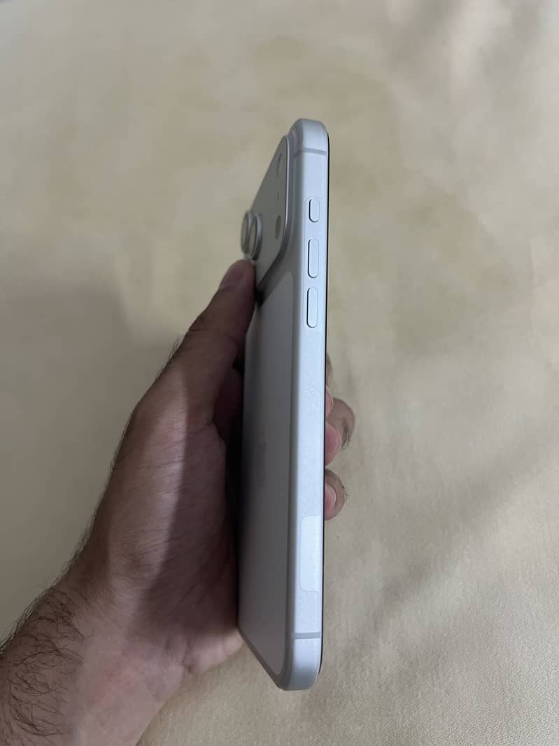 Apple iPhone 17 Pro Max 5