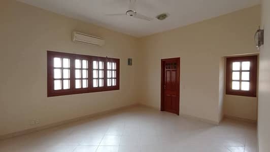 Ready To Buy A Prime Location Lower Portion 500 Square Yards In Shahra-e-Faisal