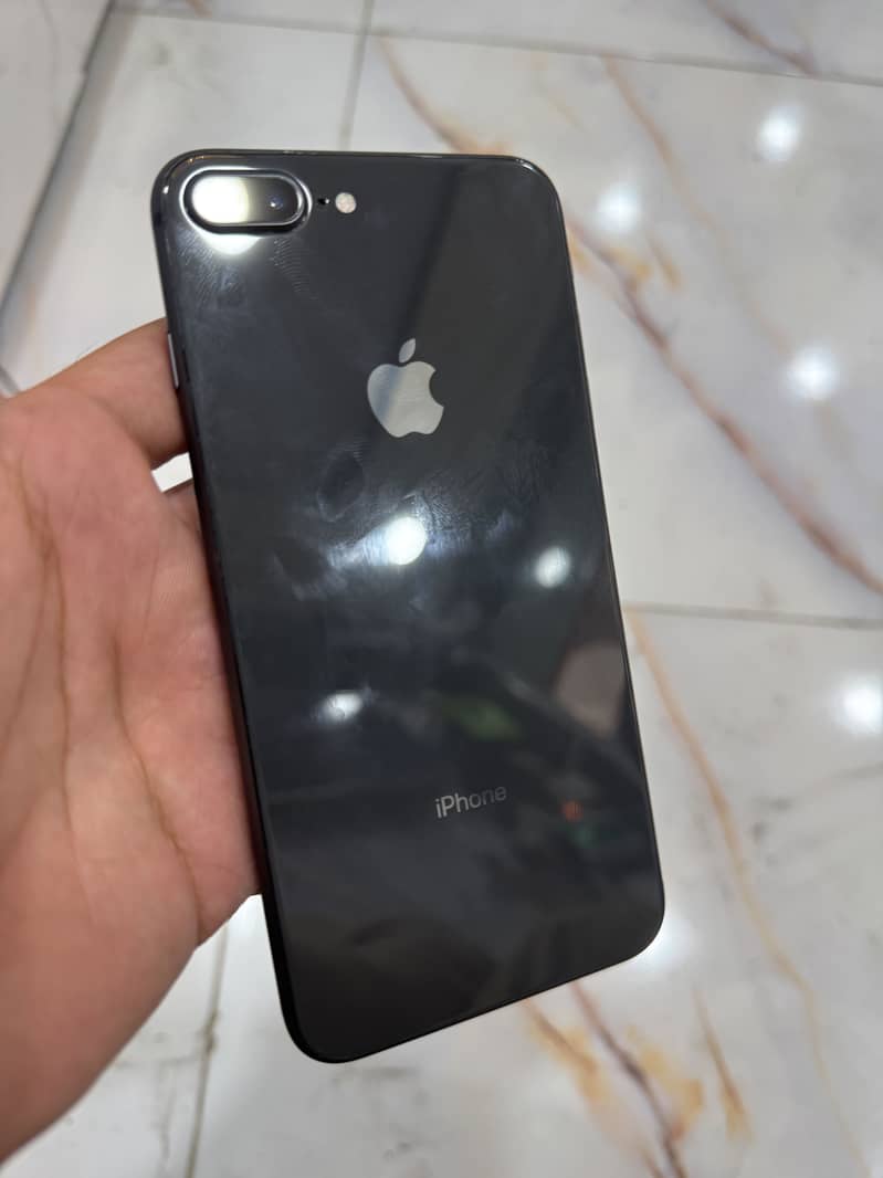 Apple iPhone 8 Plus 7