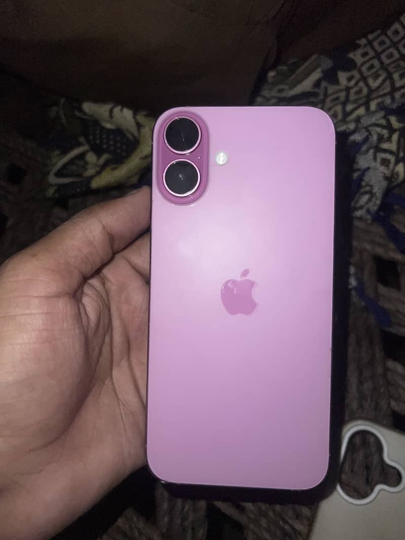 Apple iPhone 16 Plus 0