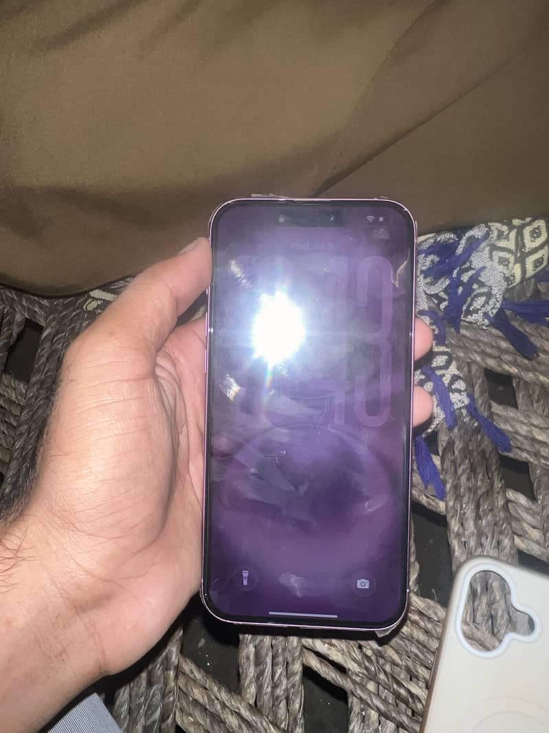 Apple iPhone 16 Plus 1