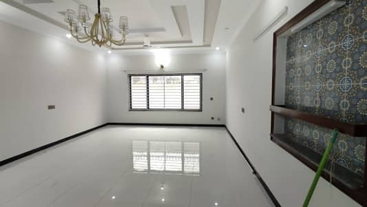 1 Kanal Full House available for rent in G15 with all facilities