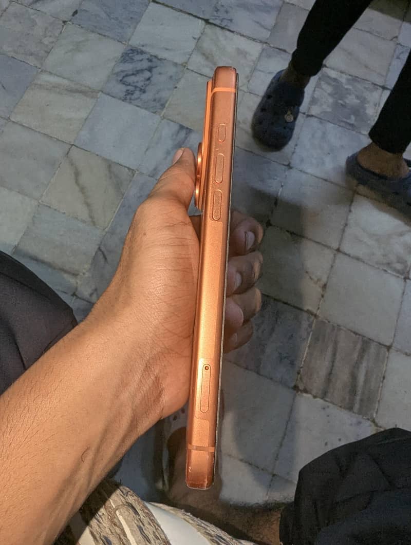 Apple iPhone 17 Pro Max 5