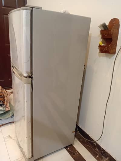 dawlance refrigerator