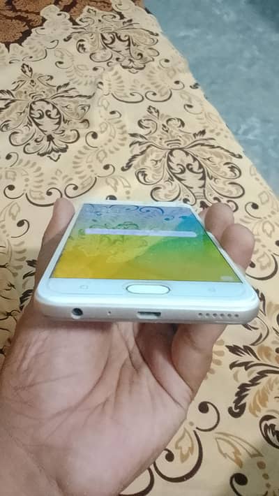 OPPO A57