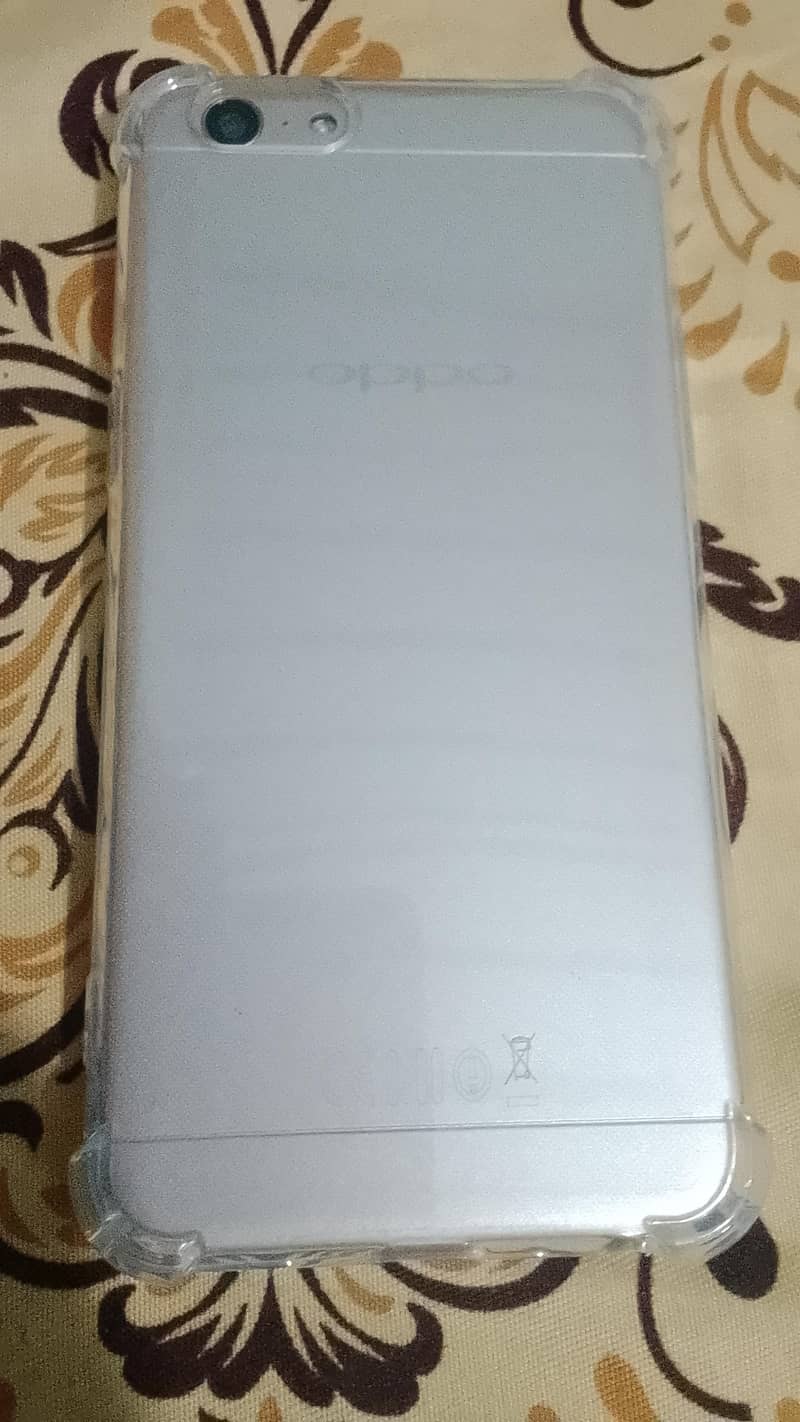 OPPO A57 5