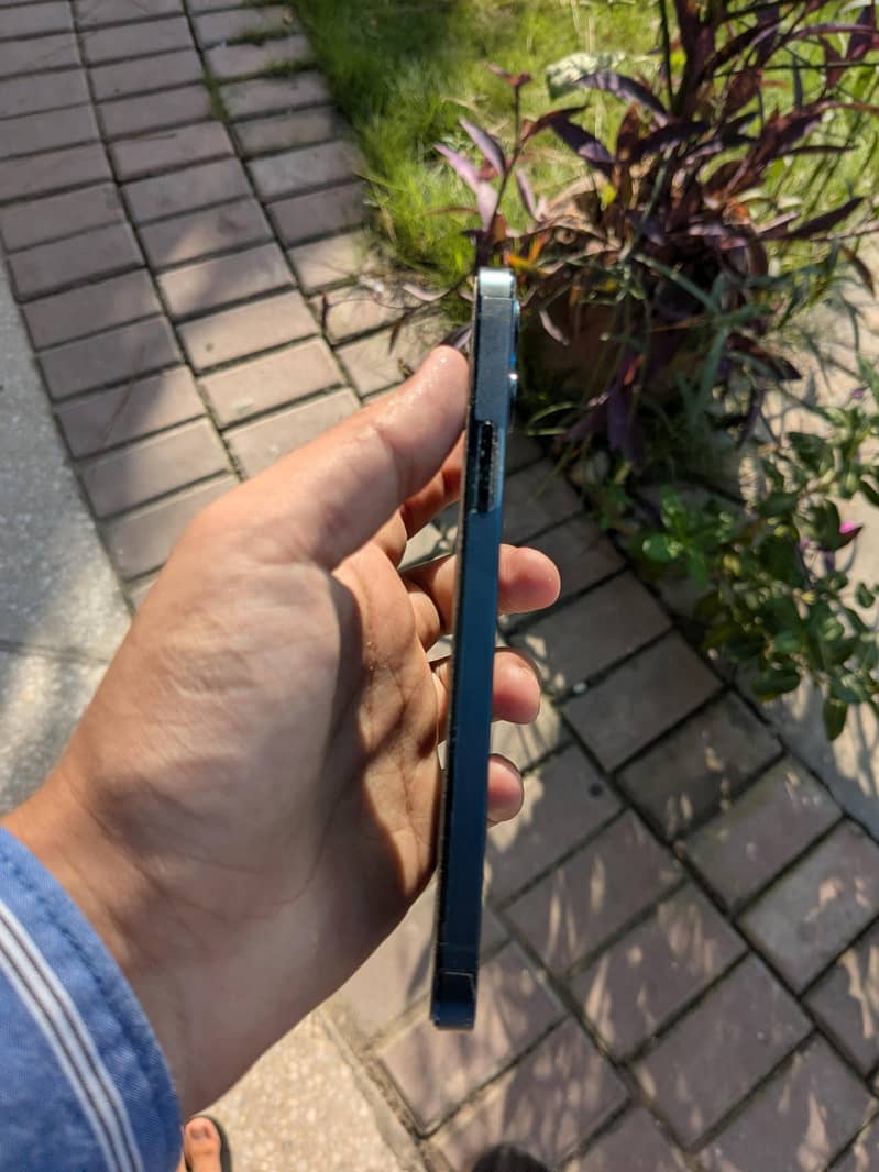 Apple iPhone 12 Pro 4