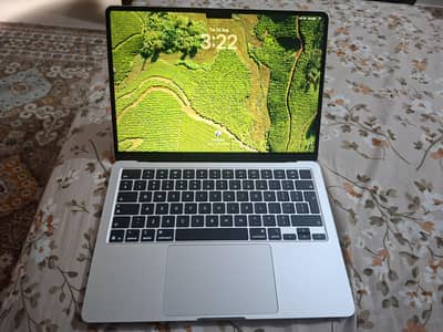 MacBook Air M5 – Latest Apple Laptop, Excellent Condition
