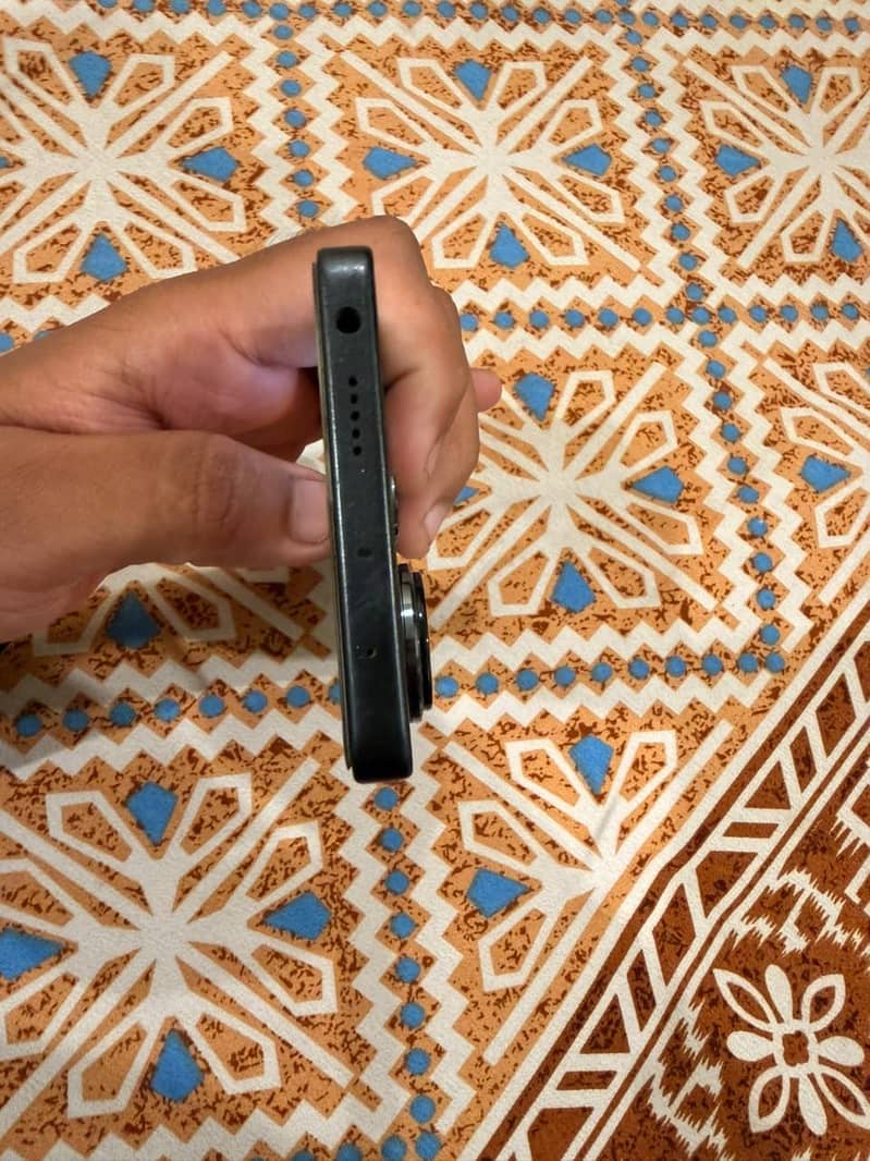 Xiaomi Redmi Note 13 Pro 4