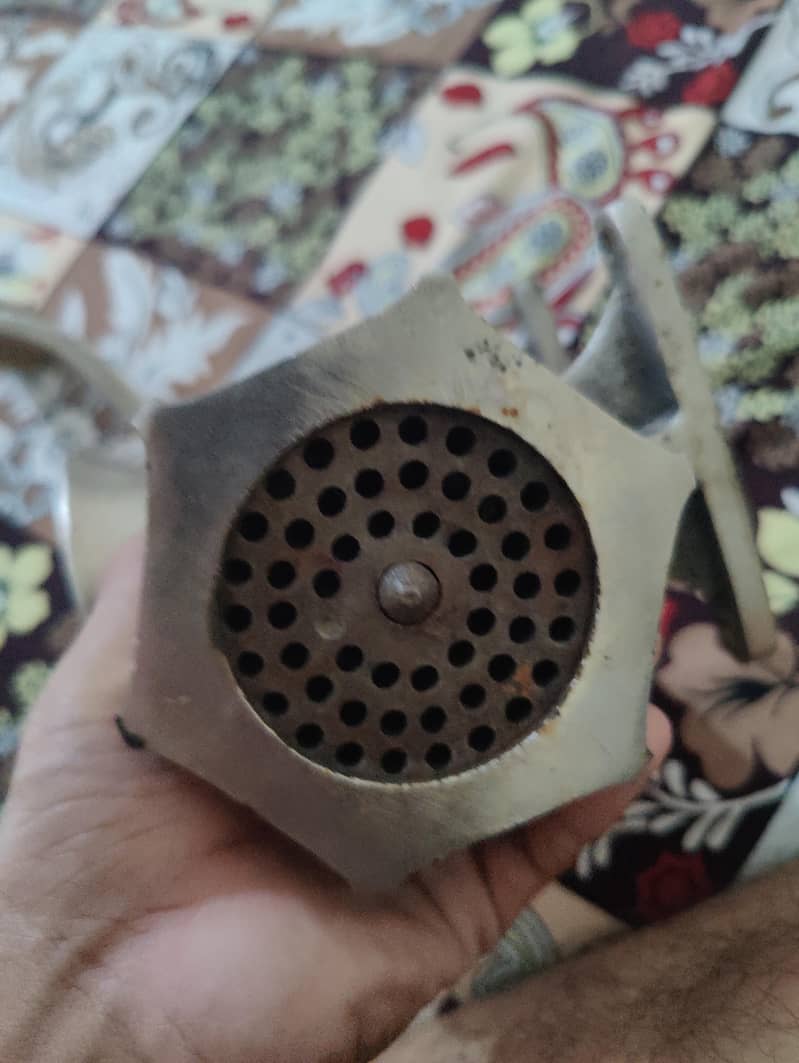 meat grinder 1