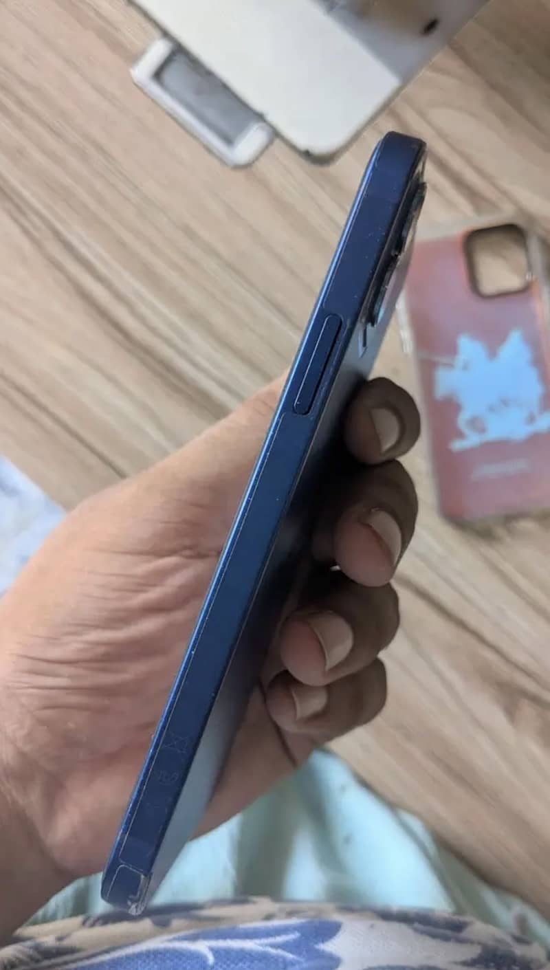 Apple iPhone 12 0