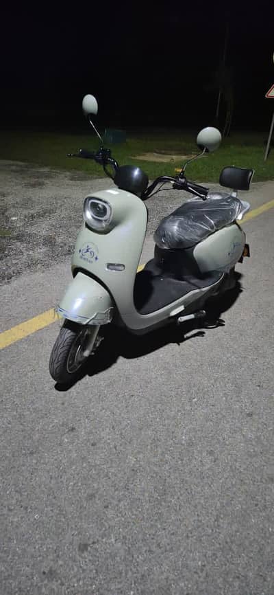 Huaguan liza scooty For sale Islamabad Rawalpindi