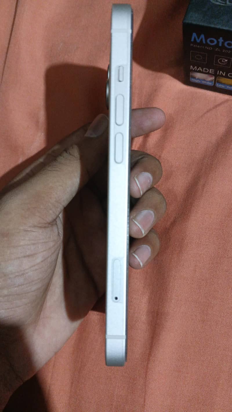 Apple iPhone 14 2
