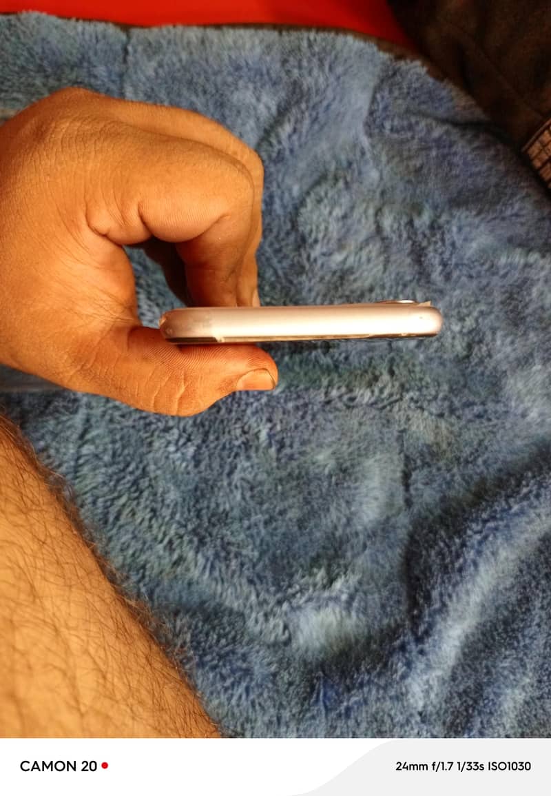 Apple iPhone 11 9