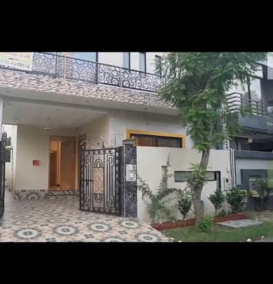 5 MARLA BRAND NEW TOP LOCATION HOUSE FOR SALE IN DHA 9 TOWN