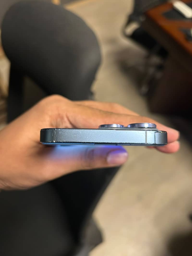 Apple iPhone 13 Pro 3