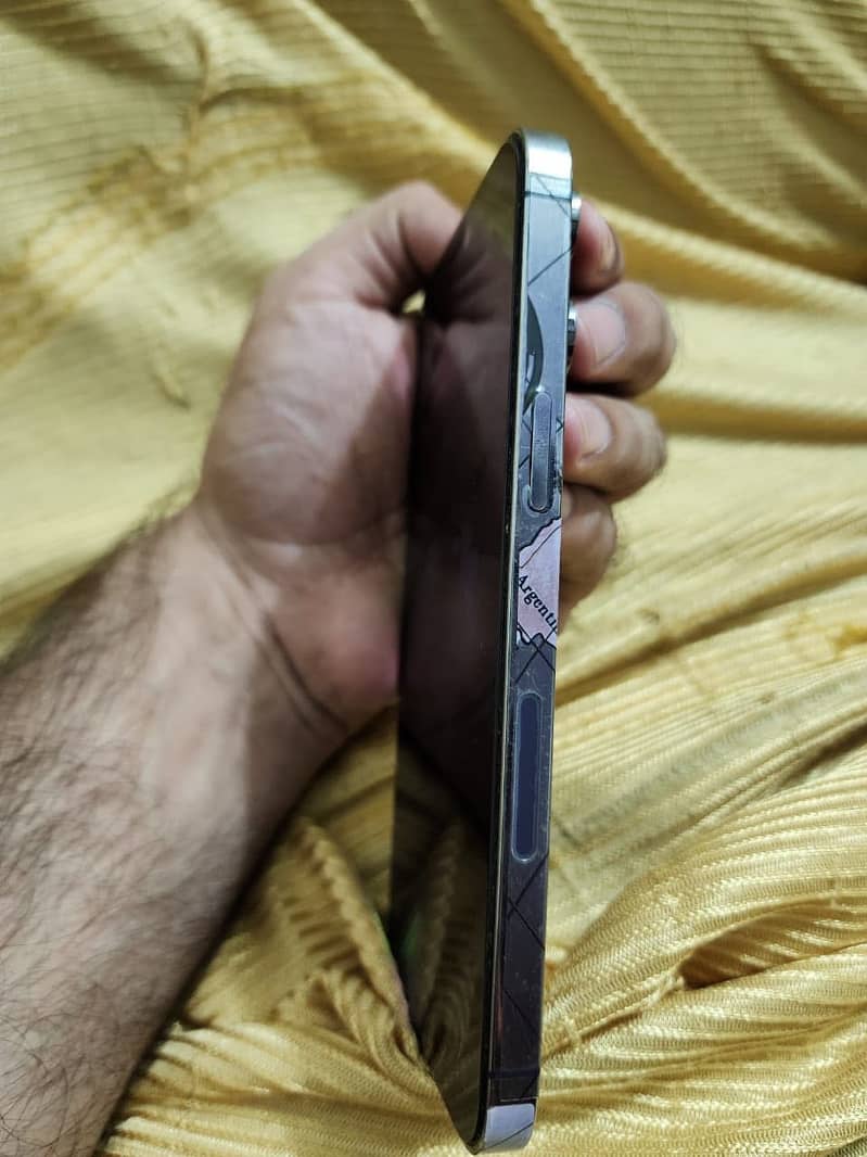 Apple iPhone 14 Pro Max 5