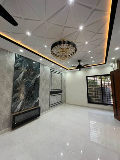 MODERN FULL HOUSE FOR RENT IN PARK VIEW CITY