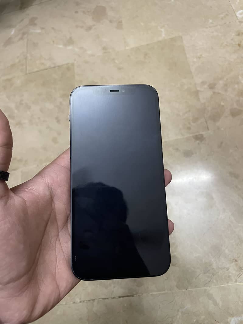 Apple iPhone 12 3
