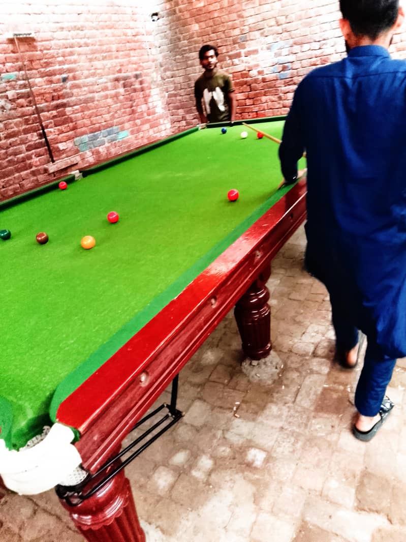 Snooker table 9