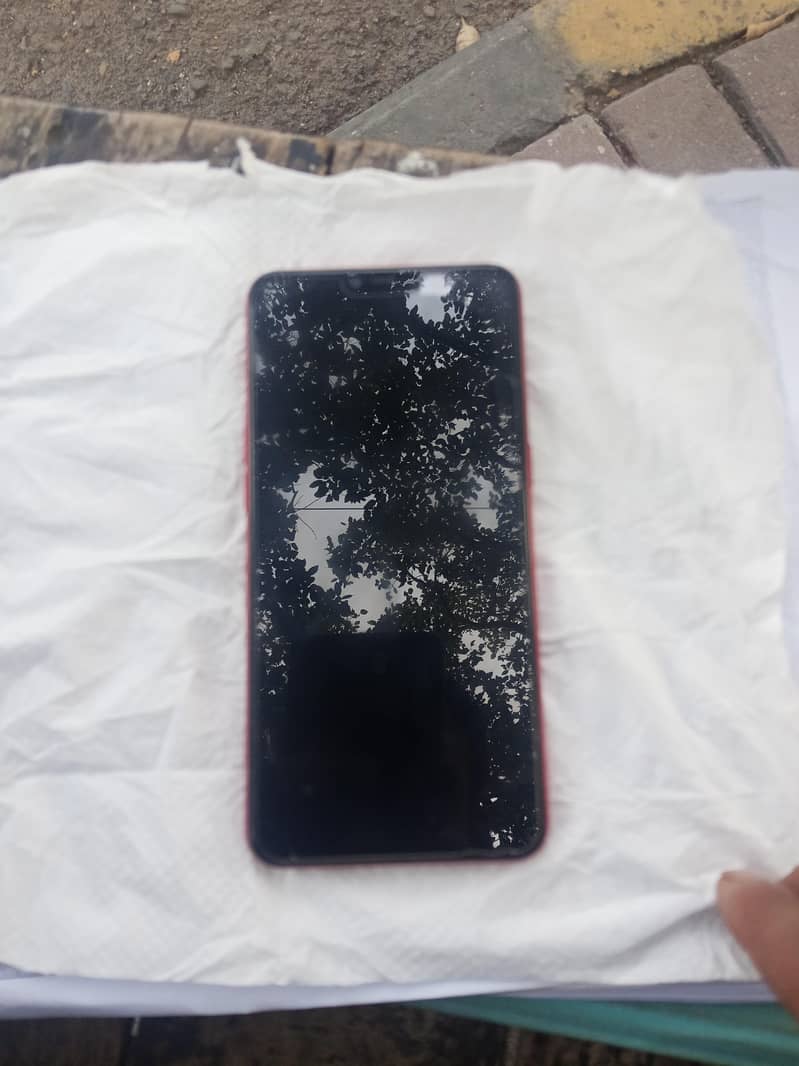 OPPO A3s 4