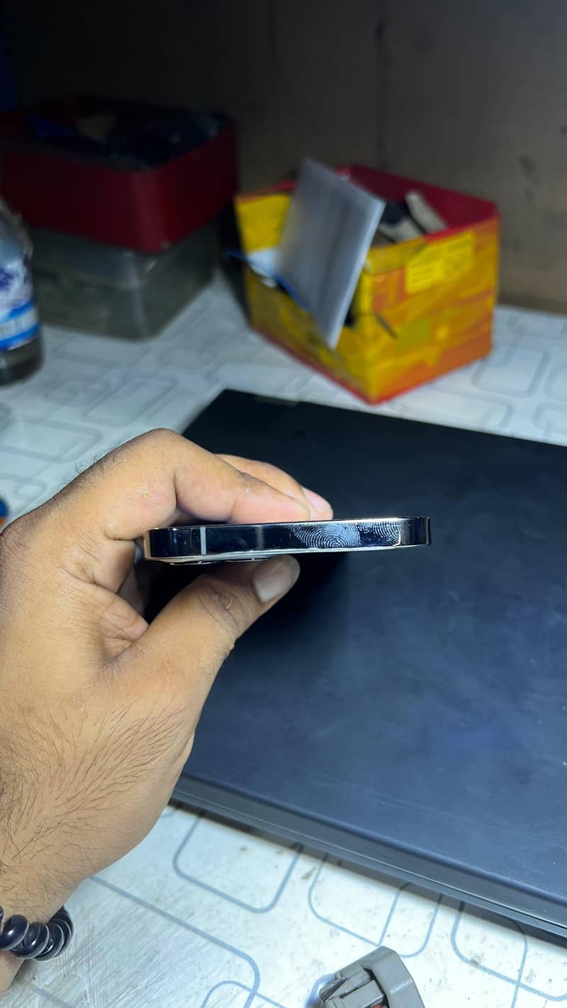 Iphone 12 pro 1