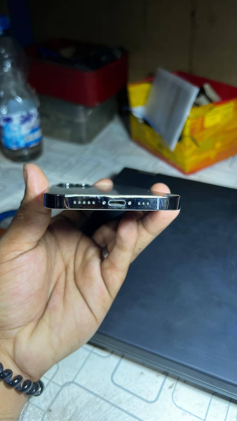 Iphone 12 pro 3