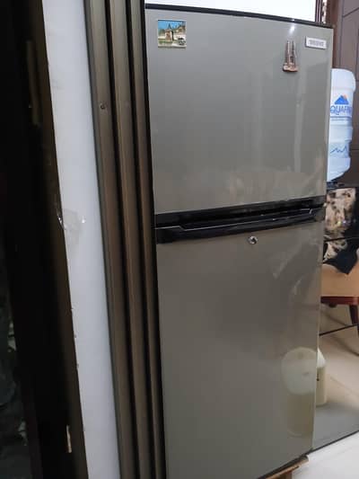 fridge / Refrigerator
