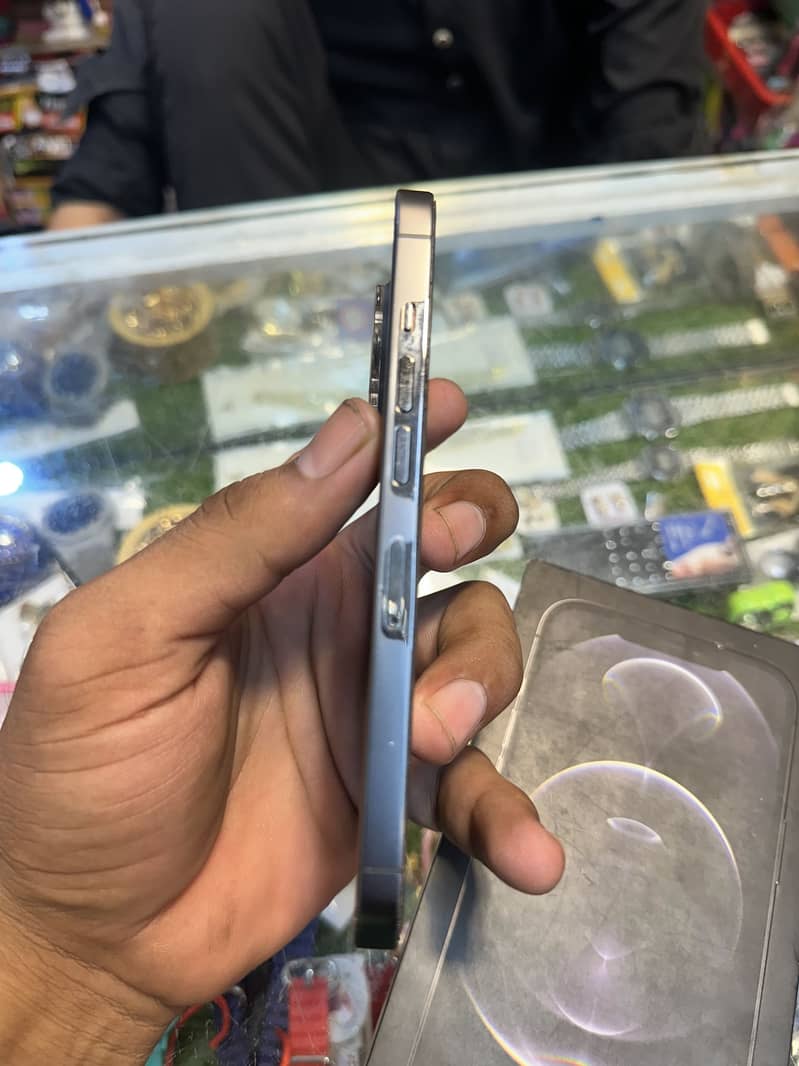iPhone 13 Pro 1