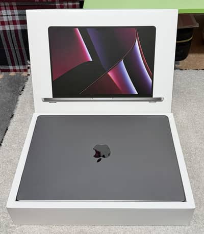 MacBook Pro 14 Inch 64GB/2TB M2 Max Space Grey