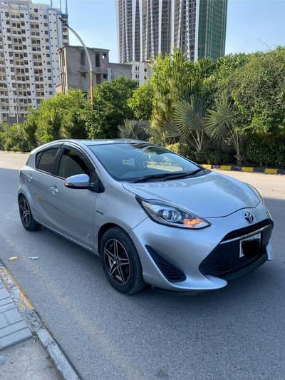 Toyota Aqua 2018 S import 2021