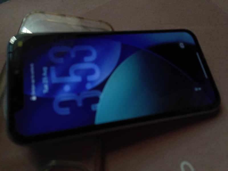 Apple iPhone 11 4