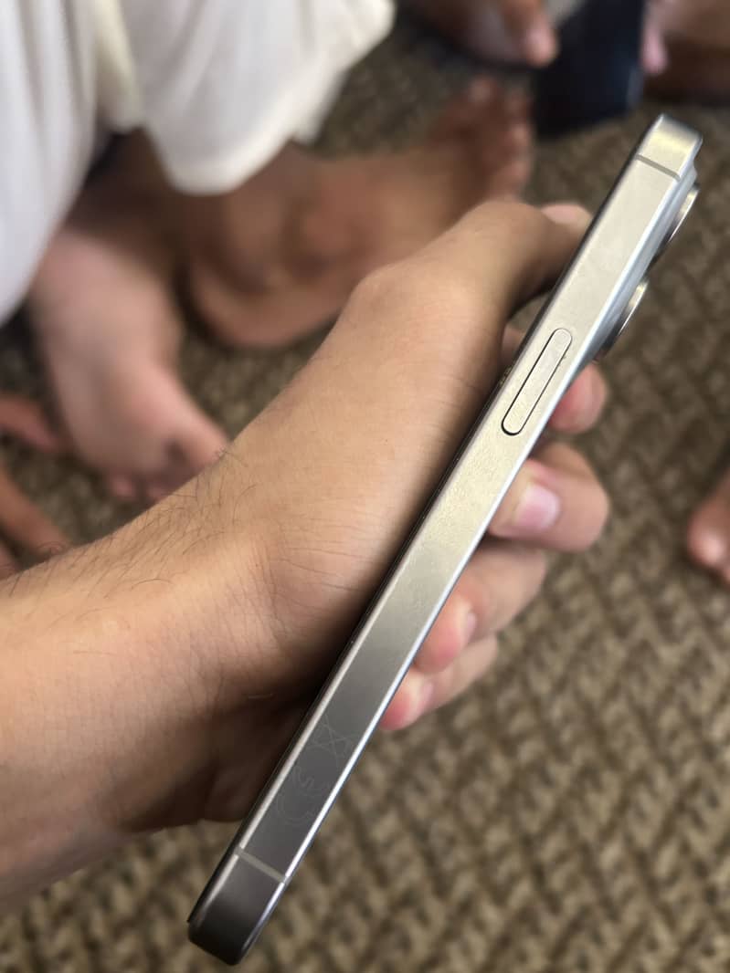 Apple iPhone 15 Pro 1