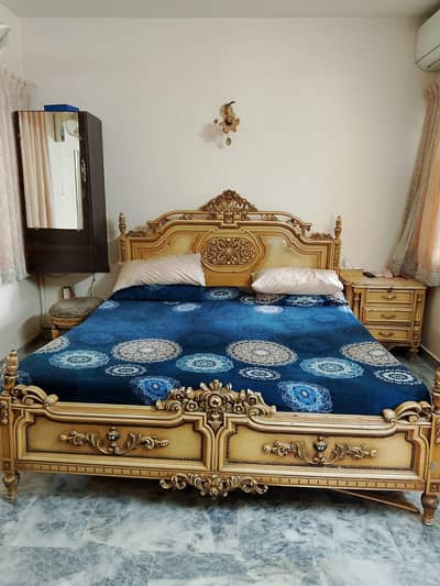 bed set 6x6.5, 2 riders, 1 cupboard 3 doors