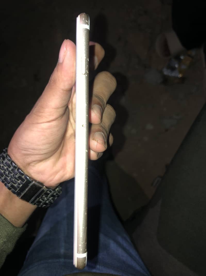 Apple iPhone 6 Plus 1