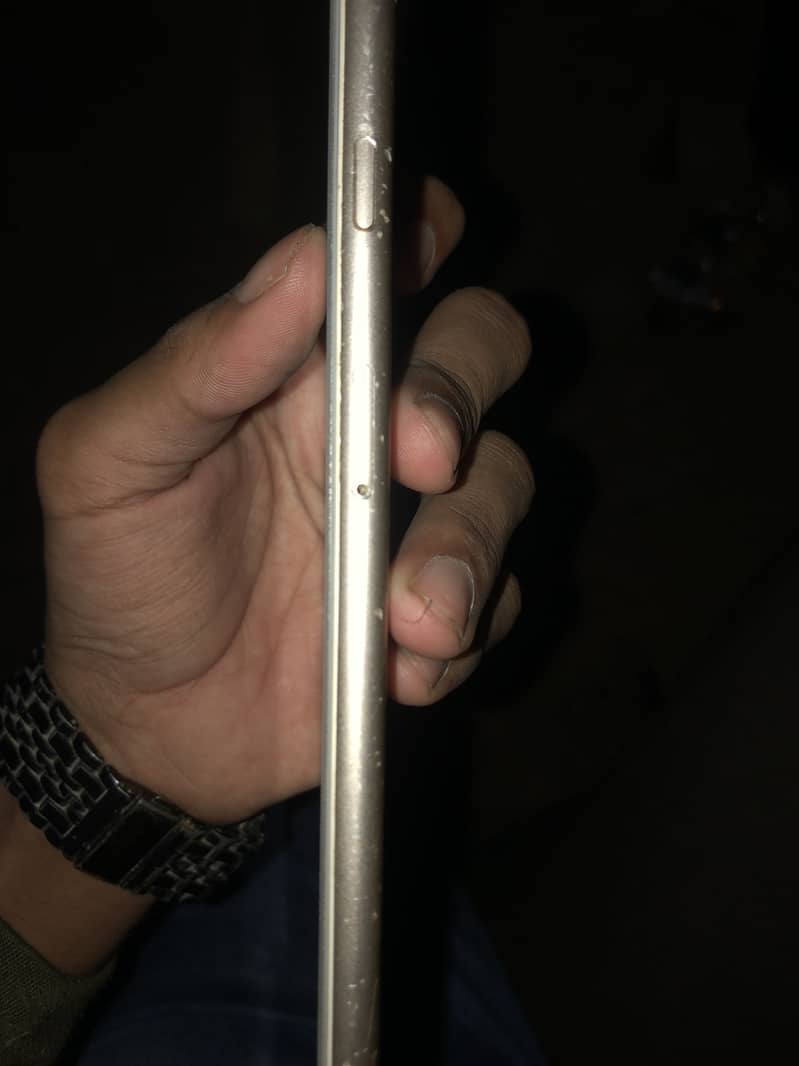Apple iPhone 6 Plus 2