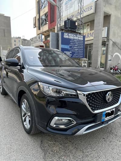 MG HS ESSENCE- MODEL 2024-Whtsup num-03084729634