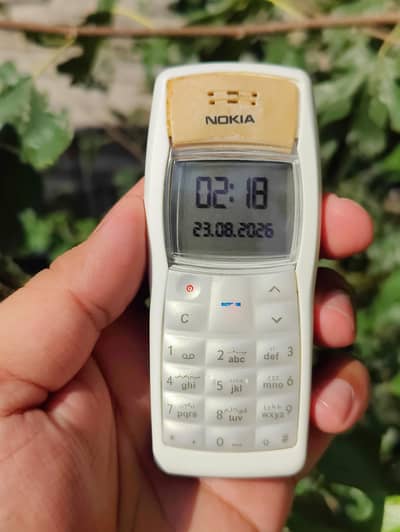 Nokia 1100 White Color Antique, Vintage 10/10 Mint Condition Non PTA