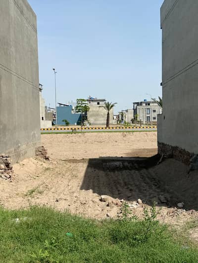 Get Your Dream Prime Location Residential Plot In Park View City - Platinum Block Lahore