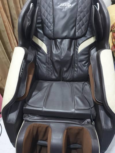 ZERO Lifestyle Massage Chair "Essence"