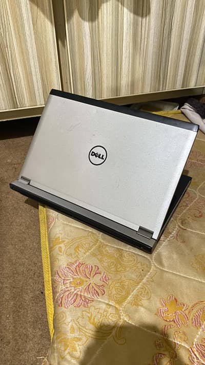 Dell slim laptop i3 3rd gen 4gb 320gb 2/3 hours battery timing all ok