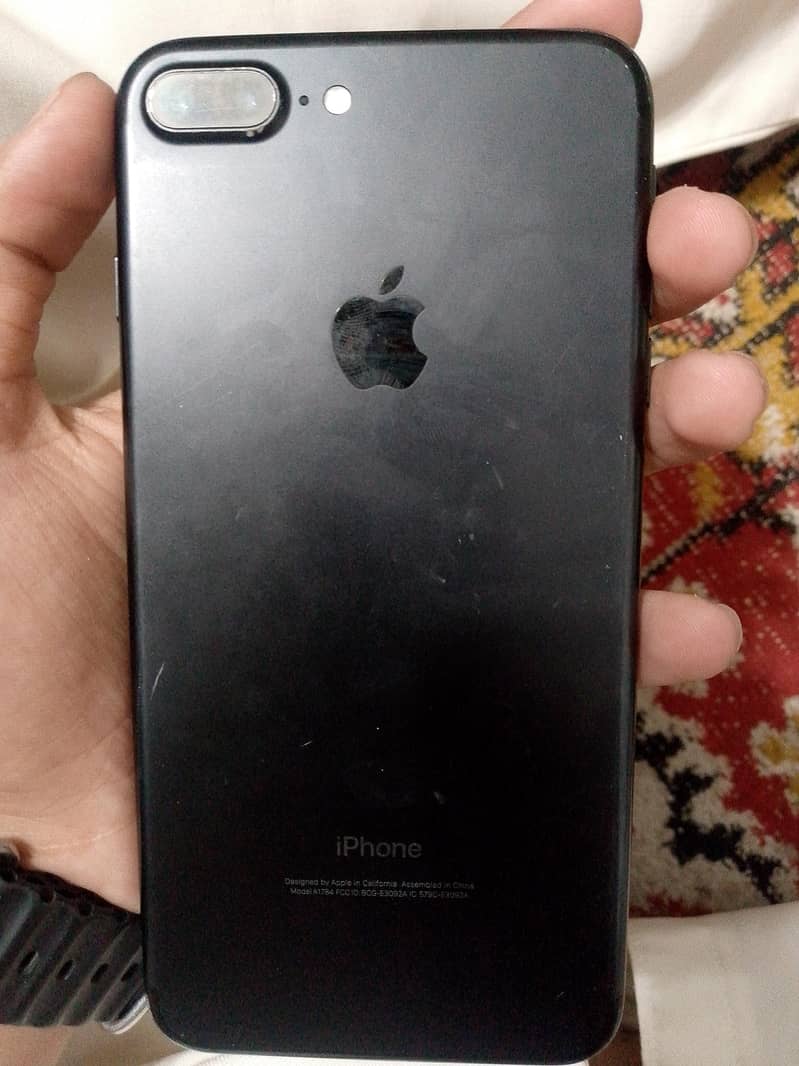 Apple iPhone 7 Plus 3
