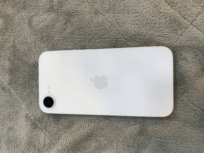 Apple iPhone 16e
