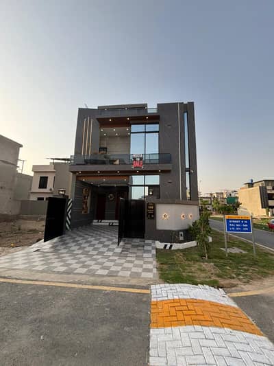 5 Marla House Available For Sale In Executive Block Park View City Lahore
