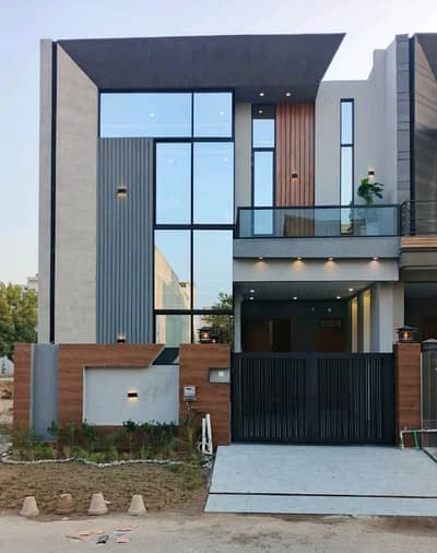 Your Dream Brand New 5 Marla House Is Available In Royal Orchard - Block F