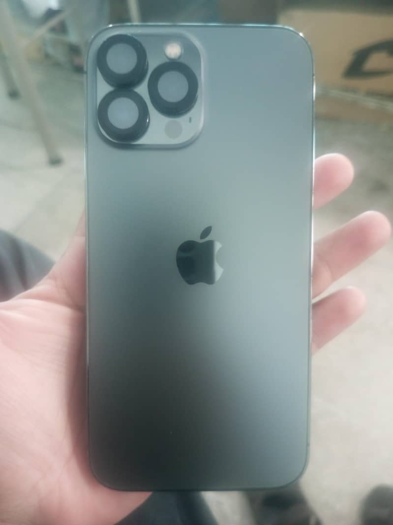 Apple iPhone 13 Pro 4