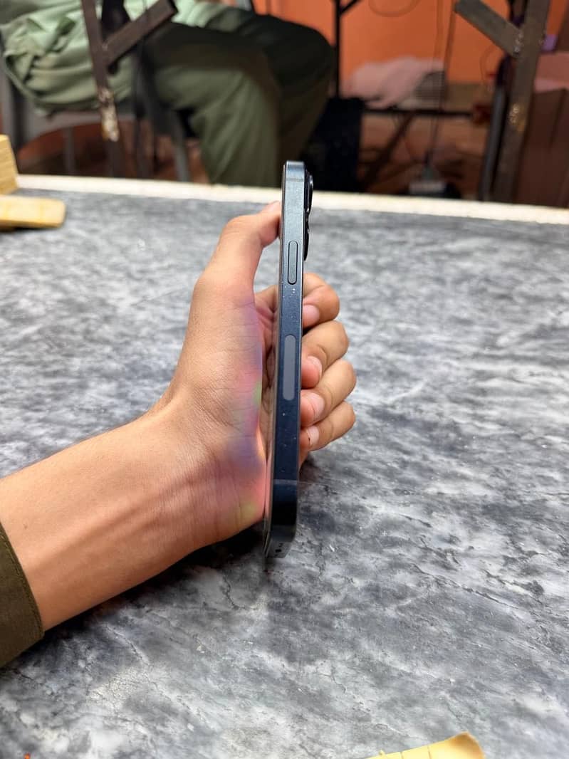 iPhone 14 5