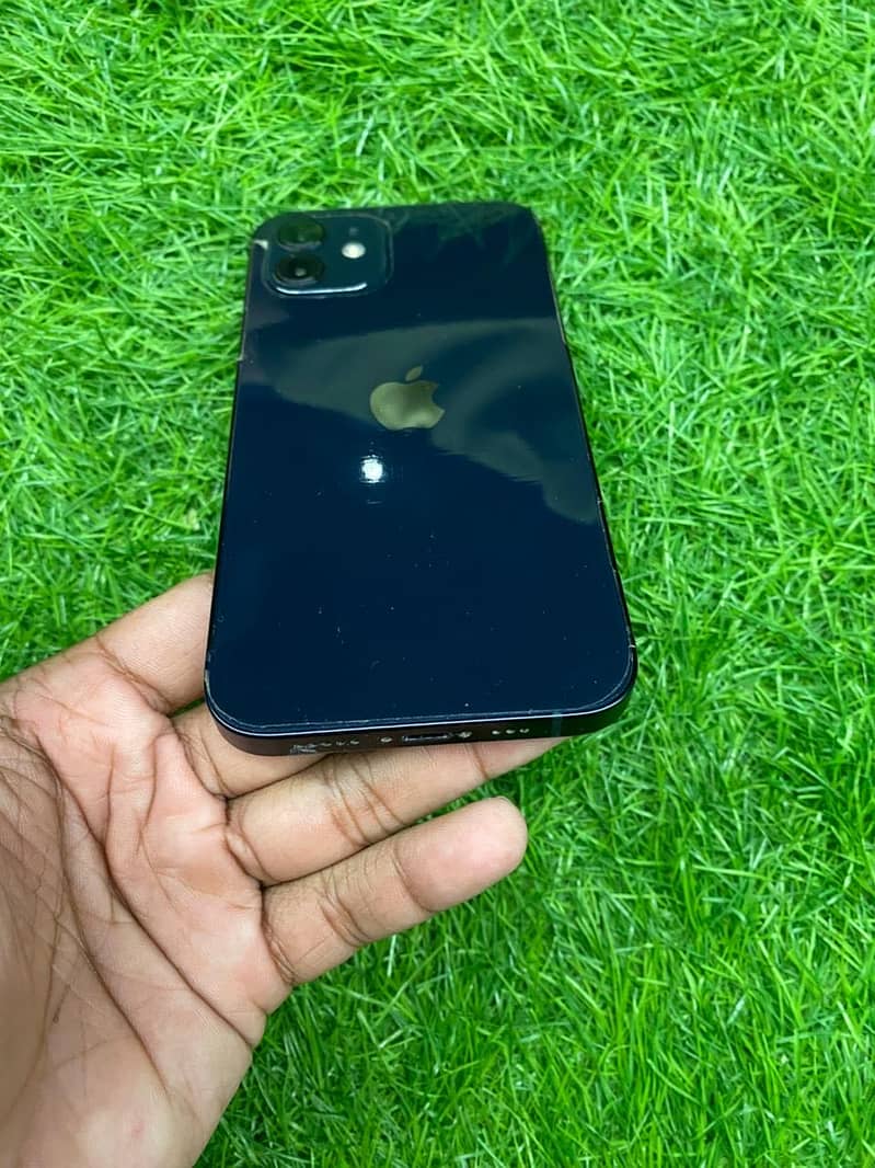 Apple iPhone 12 5
