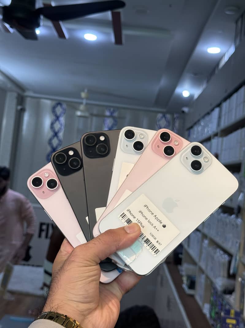 Apple iPhone 15 plus 4